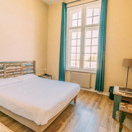 Les Trois Lys Hotel Condom Buitenkant foto